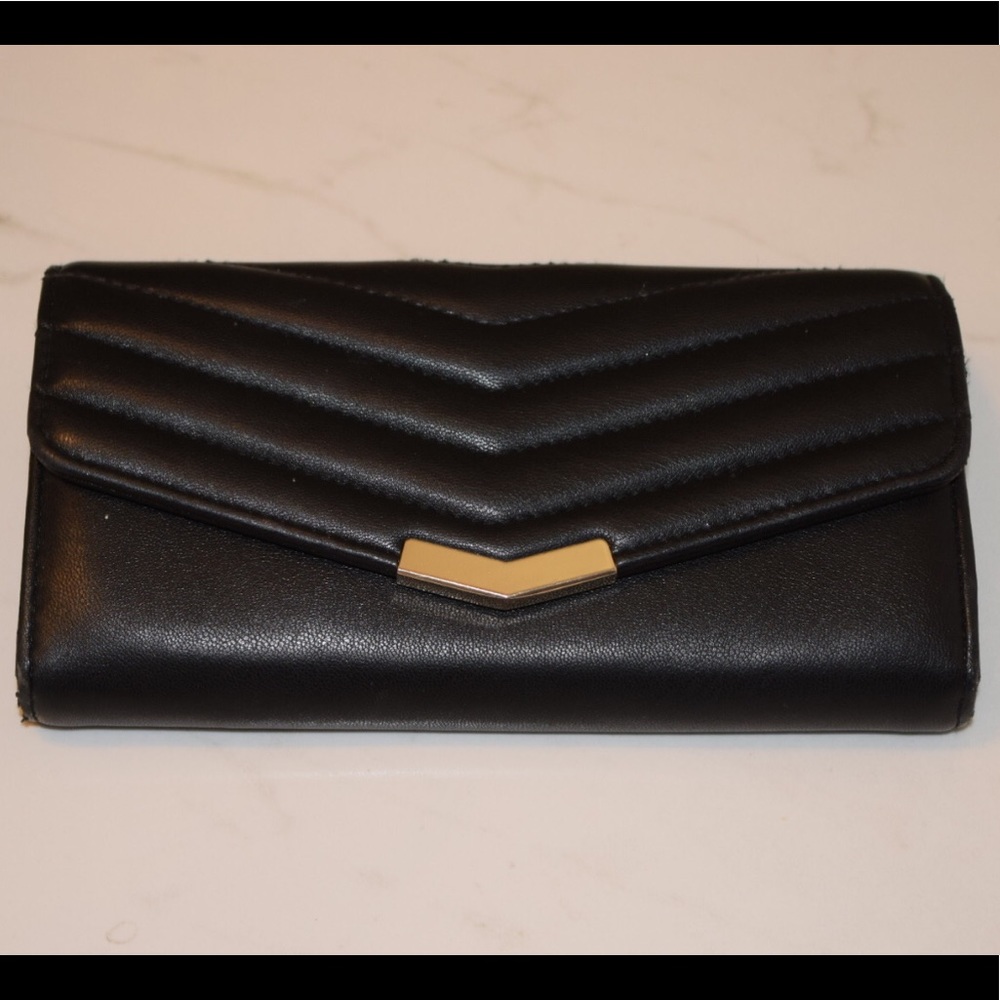 Topshop black leather wallet with gold hardware 🖤